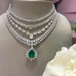 0e0095f0c1905cfa92c2c67fb8282c16.jpg Fancy Diamond Necklace